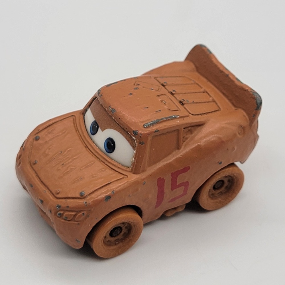 2017 Disney Pixar Cars Muddy McQueen as Chester Whipplefilter Mini Racers Toy